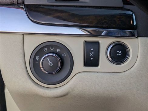 Used 2014 Lincoln MKS image 13