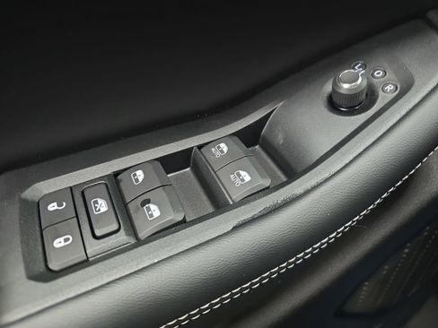 New 2026 Jeep Grand Cherokee Altitude AWD/4WD image 28