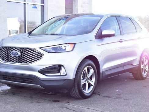 Used 2024 Ford Edge SEL w/ Convenience Package image 12