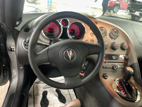 Used 2006 Pontiac Solstice Convertible w/ Power Package image 15