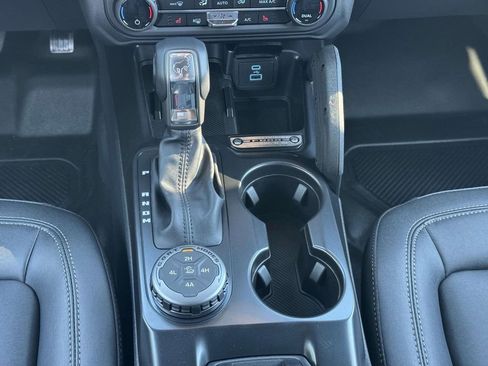 New 2025 Ford Bronco Big Bend w/ Black Diamond Package AWD/4WD image 6