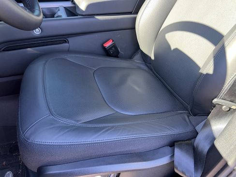 Certified 2025 Land Rover Defender 130 V8 image 19