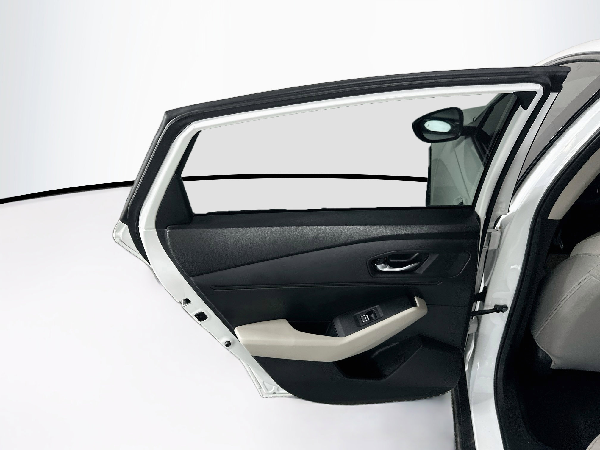 Used 2025 Honda Accord SE image 25