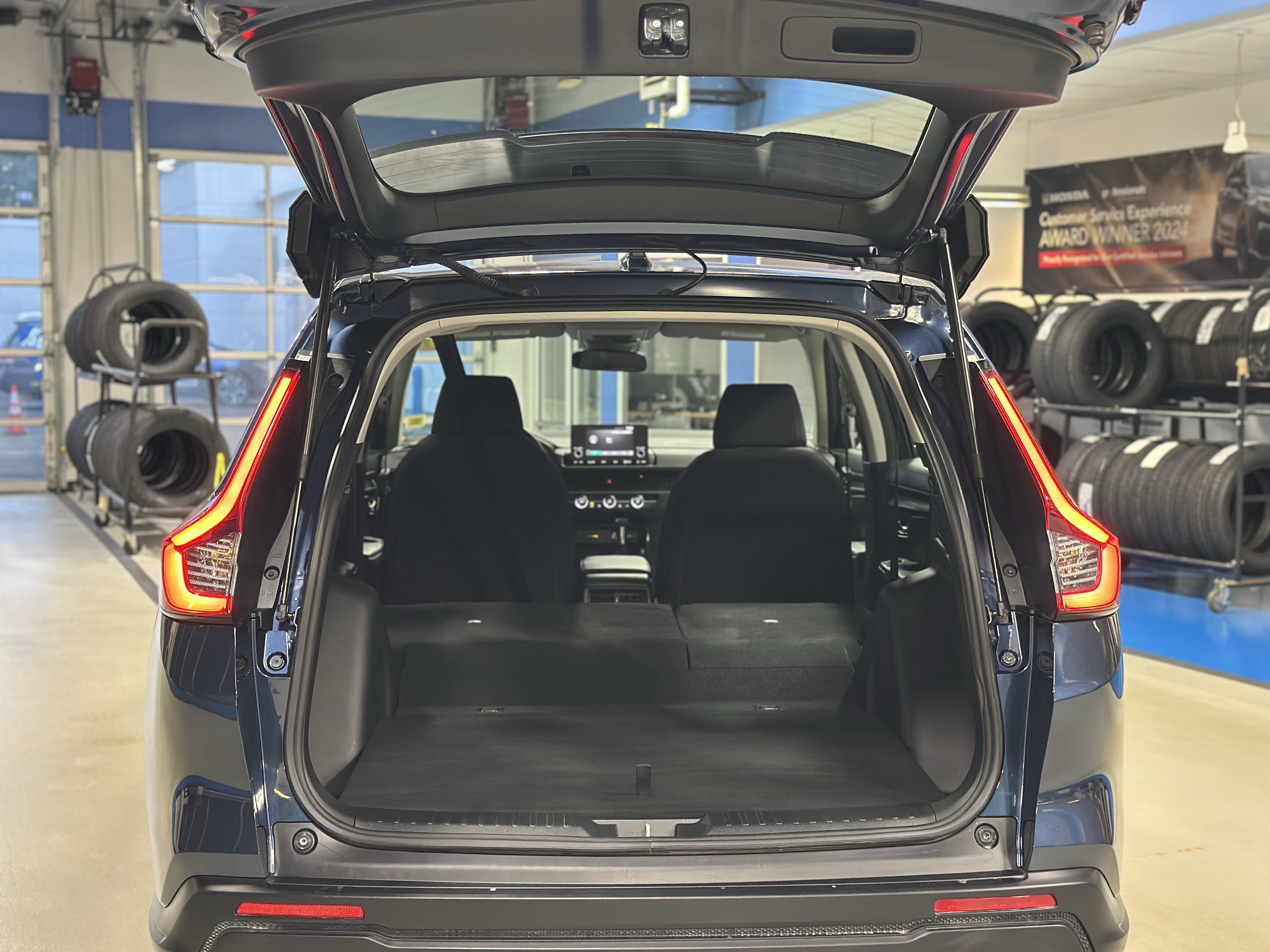 Used 2024 Honda CR-V LX image 7