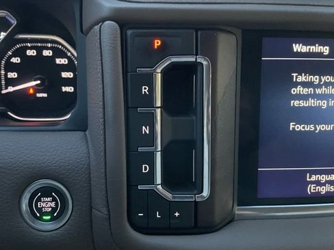 Used 2021 GMC Yukon Denali w/ Denali Premium Package image 22