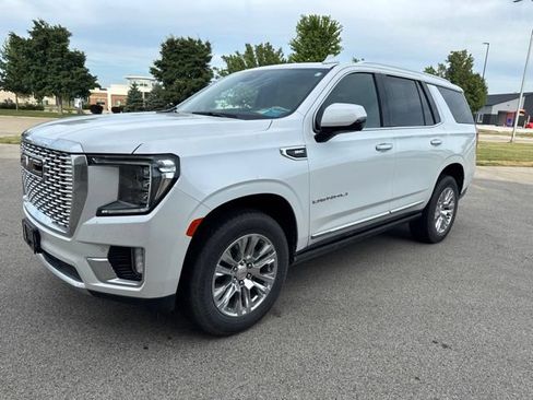 Used 2024 GMC Yukon Denali w/ LPO, Floor Liner Package AWD/4WD image 2