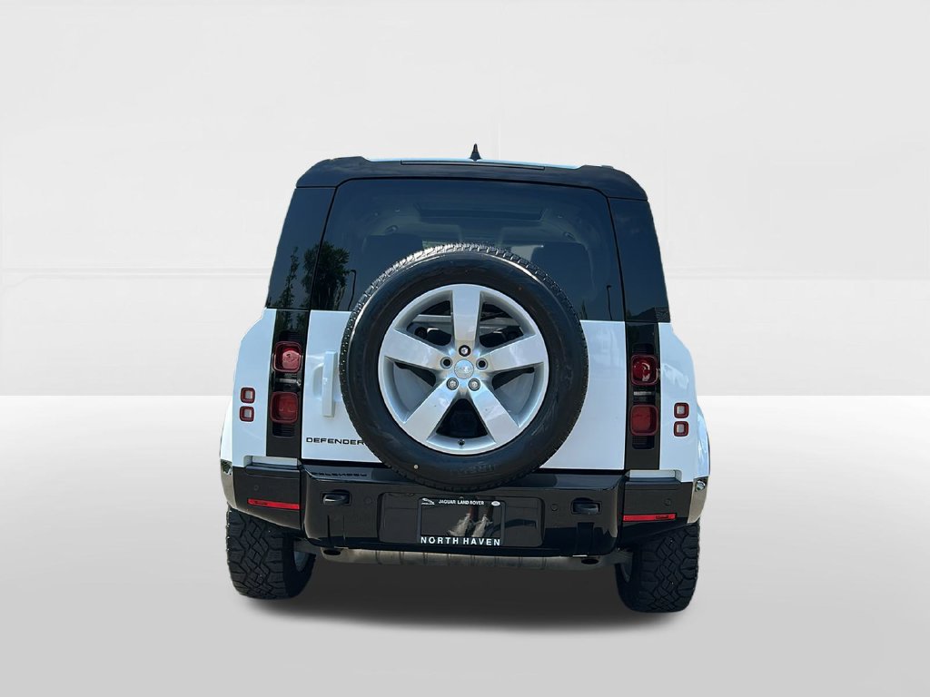 Used 2024 Land Rover Defender 110 X-Dynamic SE AWD/4WD image 5
