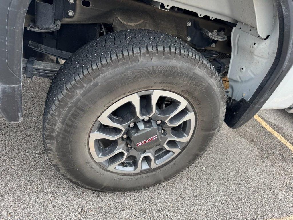 Used 2026 GMC Sierra 3500 SLE AWD/4WD image 9