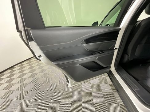 Certified 2024 Lincoln Nautilus Premier w/ Jet Appearance Package image 26