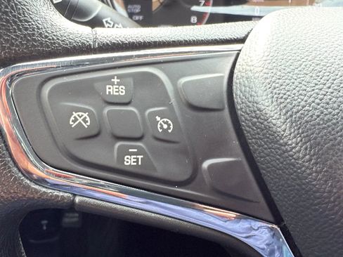 Used 2019 Chevrolet Cruze LT w/ Convenience Package image 12