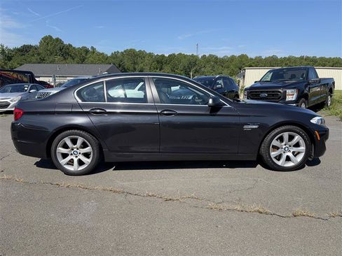 Used 2012 BMW 550i xDrive Sedan AWD/4WD image 7