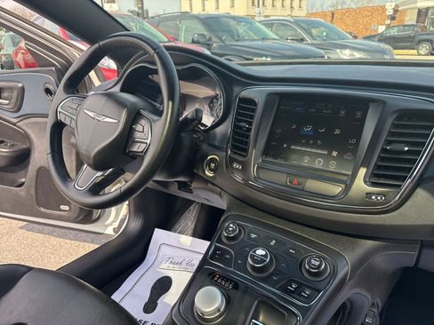 Used 2016 Chrysler 200 S w/ Navigation & Sound Group I image 24