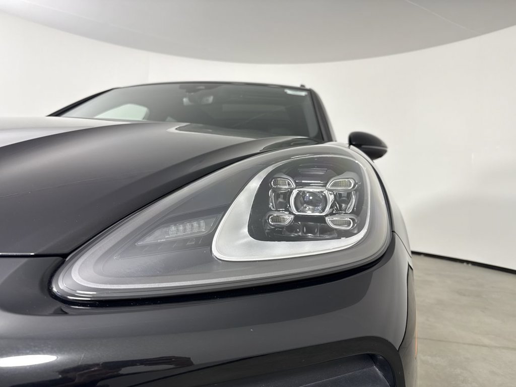 Certified 2023 Porsche Cayenne Platinum Edition AWD/4WD image 11