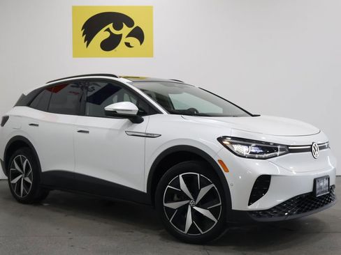 Used 2023 Volkswagen ID.4 Pro S image 2