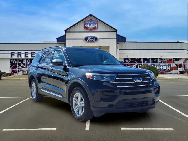 Used 2023 Ford Explorer XLT AWD/4WD image 1