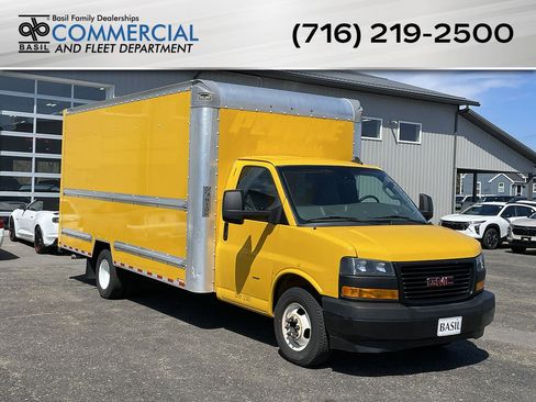 Used 2021 GMC Savana 3500 Extended w/ Power Convenience Package RWD image 1