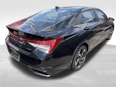 Used 2023 Hyundai Elantra Limited FWD image 8