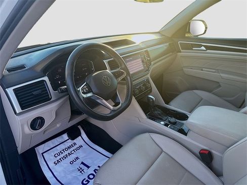 Used 2023 Volkswagen Atlas SE image 9