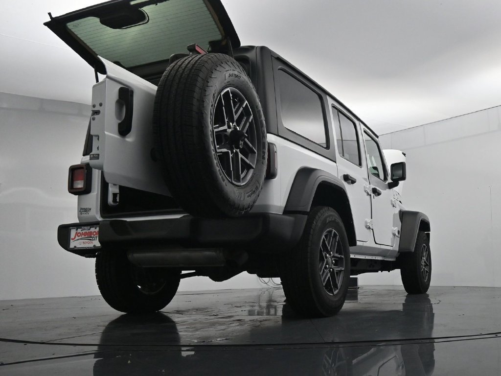 Used 2024 Jeep Wrangler Unlimited Sport AWD/4WD image 45
