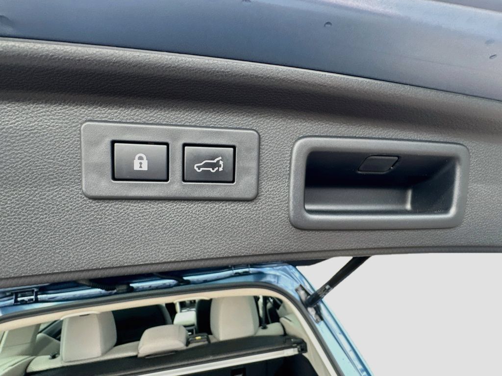 Certified 2023 Subaru Forester Premium AWD/4WD image 26