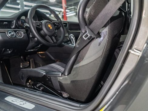 Used 2018 Porsche 911 GT3 RWD image 25
