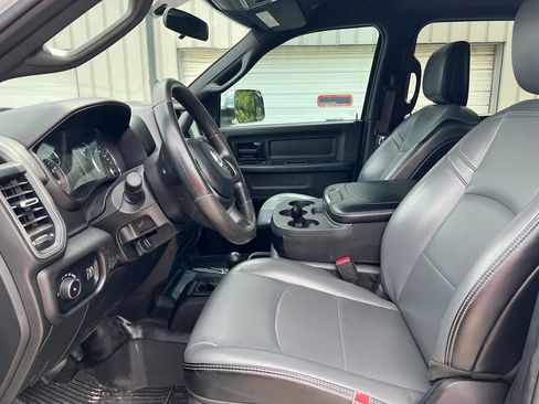 Used 2022 RAM 2500 Tradesman w/ Chrome Appearance Group AWD/4WD image 10