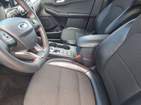 Used 2024 Ford Escape ST-Line FWD image 17