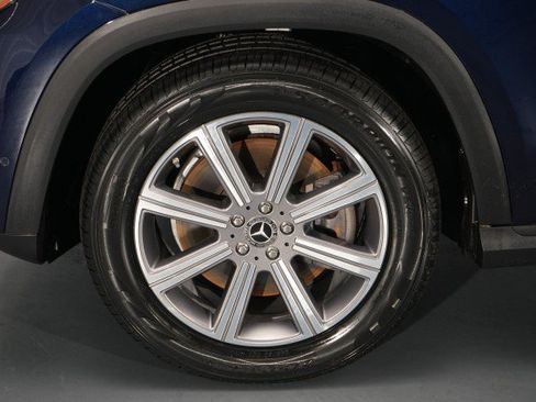 Used 2021 Mercedes-Benz GLS 450 4MATIC image 24