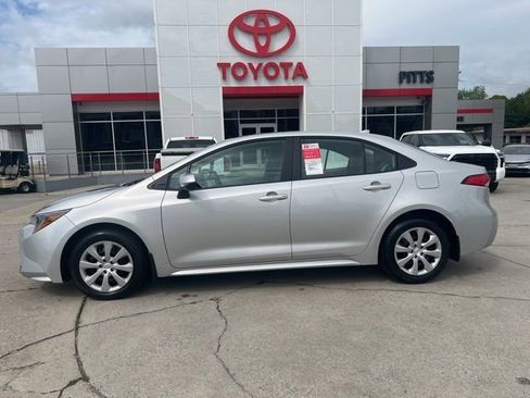 New 2026 Toyota Corolla LE FWD image 10