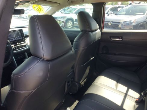 Used 2022 Toyota Corolla Cross XLE FWD image 12
