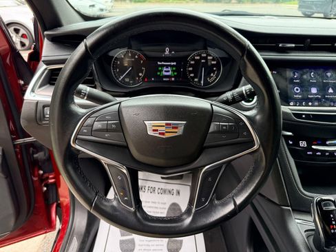Used 2022 Cadillac XT5 Luxury AWD/4WD image 41