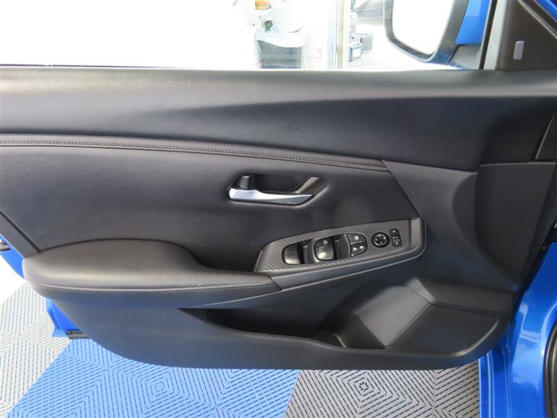 Used 2025 Nissan Sentra SV FWD image 15