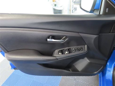 Used 2025 Nissan Sentra SV FWD image 15