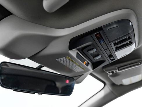 Used 2019 Subaru Crosstrek 2.0i Premium image 24