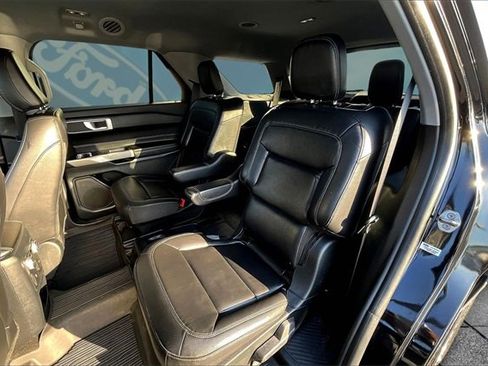 Used 2021 Ford Explorer XLT w/ Equipment Group 202A image 23