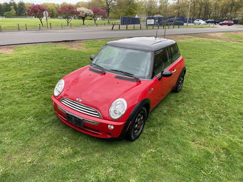 Used 2005 MINI Cooper Hardtop FWD image 4