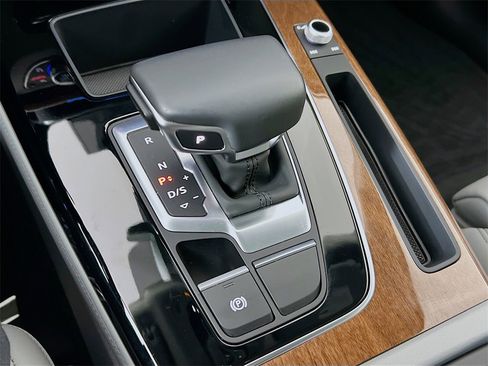 Used 2022 Audi Q5 2.0T Prestige image 19