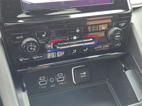 New 2025 Jeep Grand Cherokee Altitude image 31