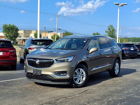 Used 2020 Buick Enclave Essence w/ Sound and Sites Package image 1