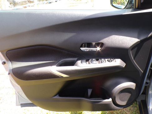 Used 2022 Nissan Kicks SV FWD image 26