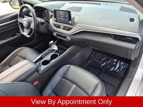 Used 2025 Nissan Altima 2.5 SR FWD image 31