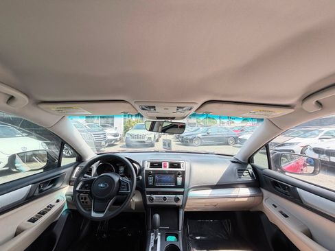 Used 2018 Subaru Outback 2.5i AWD/4WD image 25