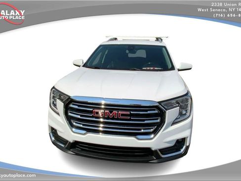 Used 2024 GMC Terrain SLT AWD/4WD image 2