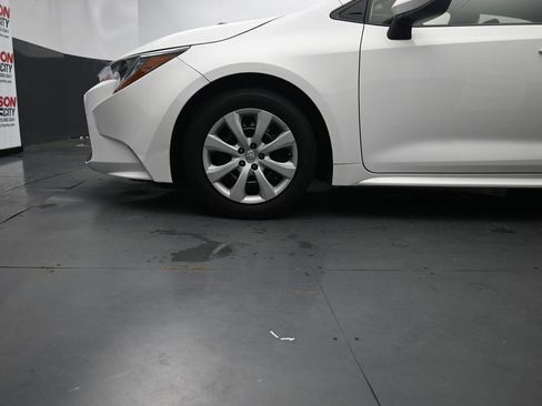 Used 2022 Toyota Corolla LE FWD image 15
