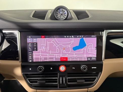 New 2025 Porsche Macan S image 32