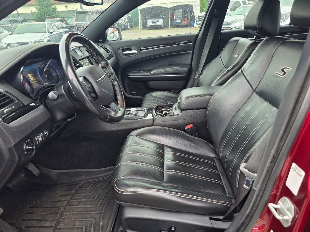 Used 2019 Chrysler 300 S AWD/4WD image 20