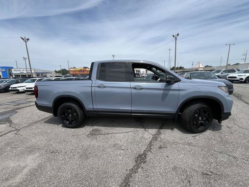 New 2026 Honda Ridgeline Black Edition image 3