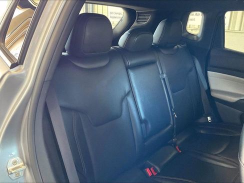 Used 2023 Jeep Compass Limited image 21