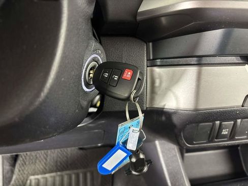 Used 2022 Toyota Tacoma SR5 RWD image 20