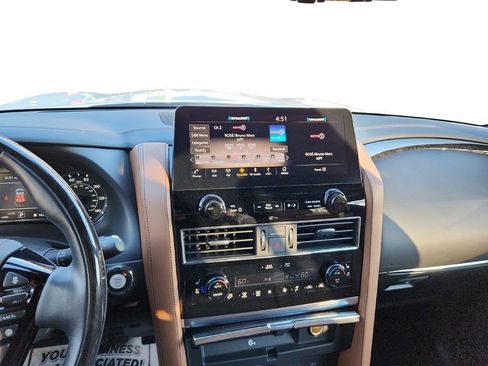 Used 2024 INFINITI QX80 Sensory image 16